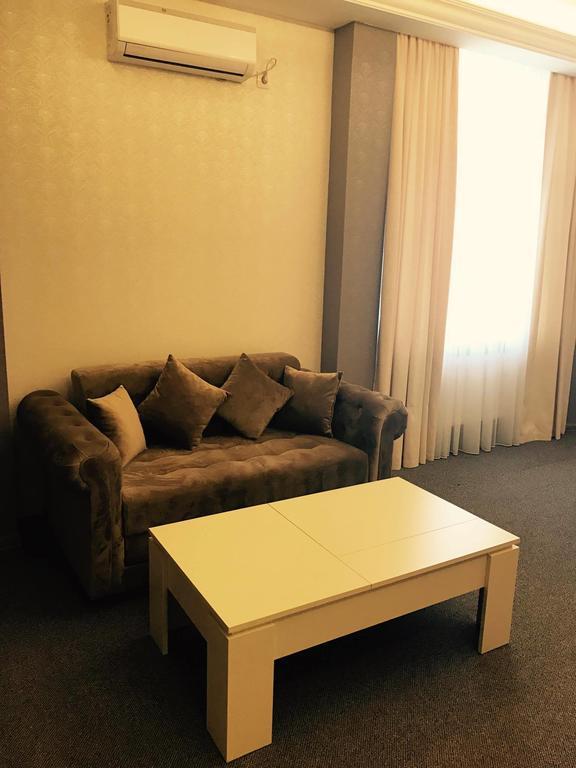 Central Hotel Soroca Luaran gambar